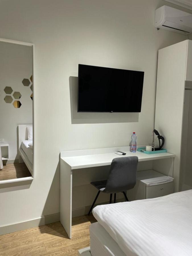 Sb River Hotels Atyraū Екстериор снимка