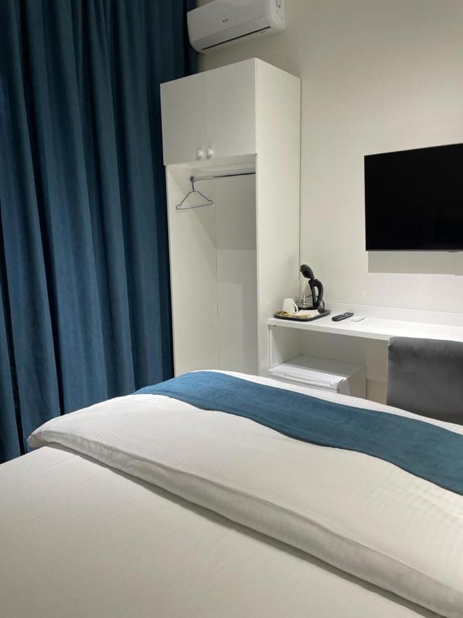 Sb River Hotels Atyraū Екстериор снимка