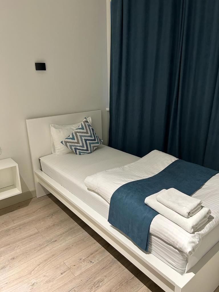 Sb River Hotels Atyraū Екстериор снимка