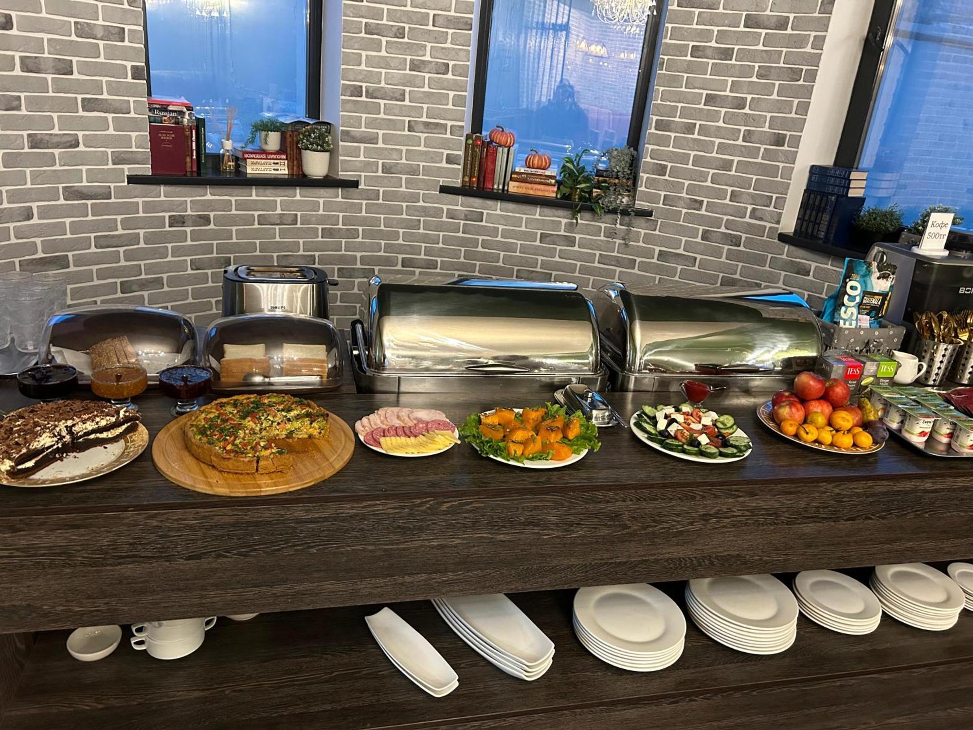 Sb River Hotels Atyraū Екстериор снимка